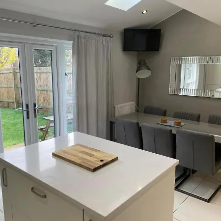 The Townhouse @Thorpe Road Villa Peterborough Exterior photo